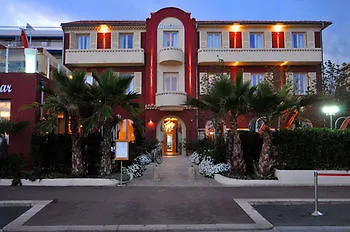 Aéva 4*