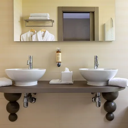 Hotel Aéva 4*