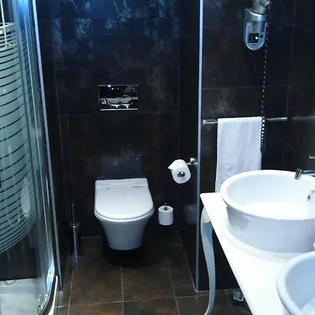 Aéva Hotel 4*