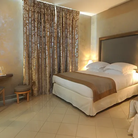 Aéva Hotel 4*